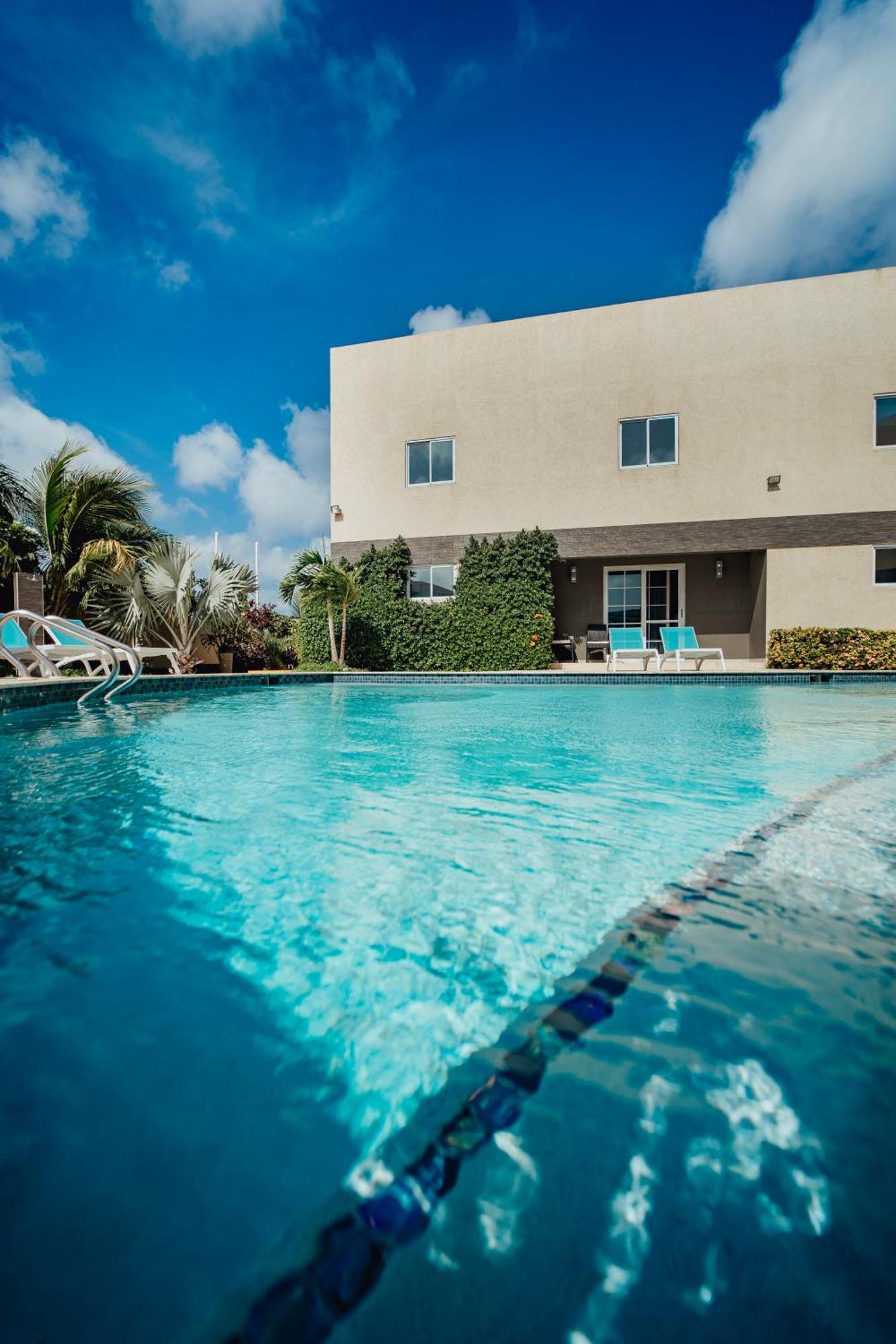 Hotel Rh Boutique Aruba Oranjestad Exterior foto
